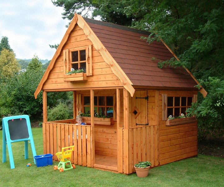 pine-playhouse.jpg